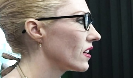 成熟老师操年轻书呆子