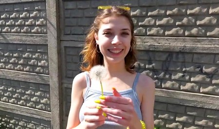 一对来自罗斯托夫的情侣在市中心附近的灌木丛中做爱