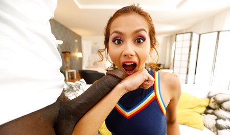 Veronica Leal 看到巨大的黑屌就高潮了