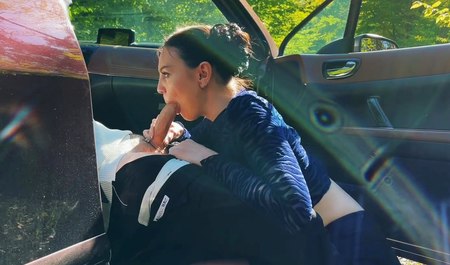 如果你在车里摸索并操弄了一位老女友，那根本就不算出轨