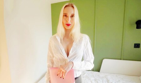 为了获得公寓出售折扣，我和一个非常漂亮的房地产经纪人发生性关系