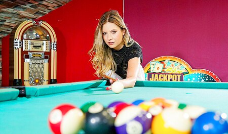 如果你想操一位女士，先操她的母亲……