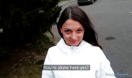 辣妹遇见新晋导演并与他发生性关系